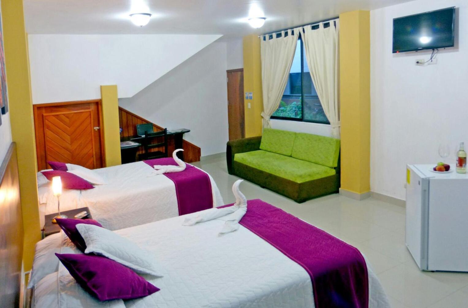 Hospedaje Brisas Del Pacifico Puerto Ayora (Galapagos Islands) Exterior foto