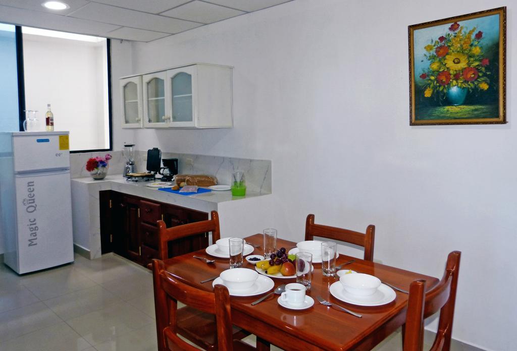 Hospedaje Brisas Del Pacifico Puerto Ayora (Galapagos Islands) Exterior foto