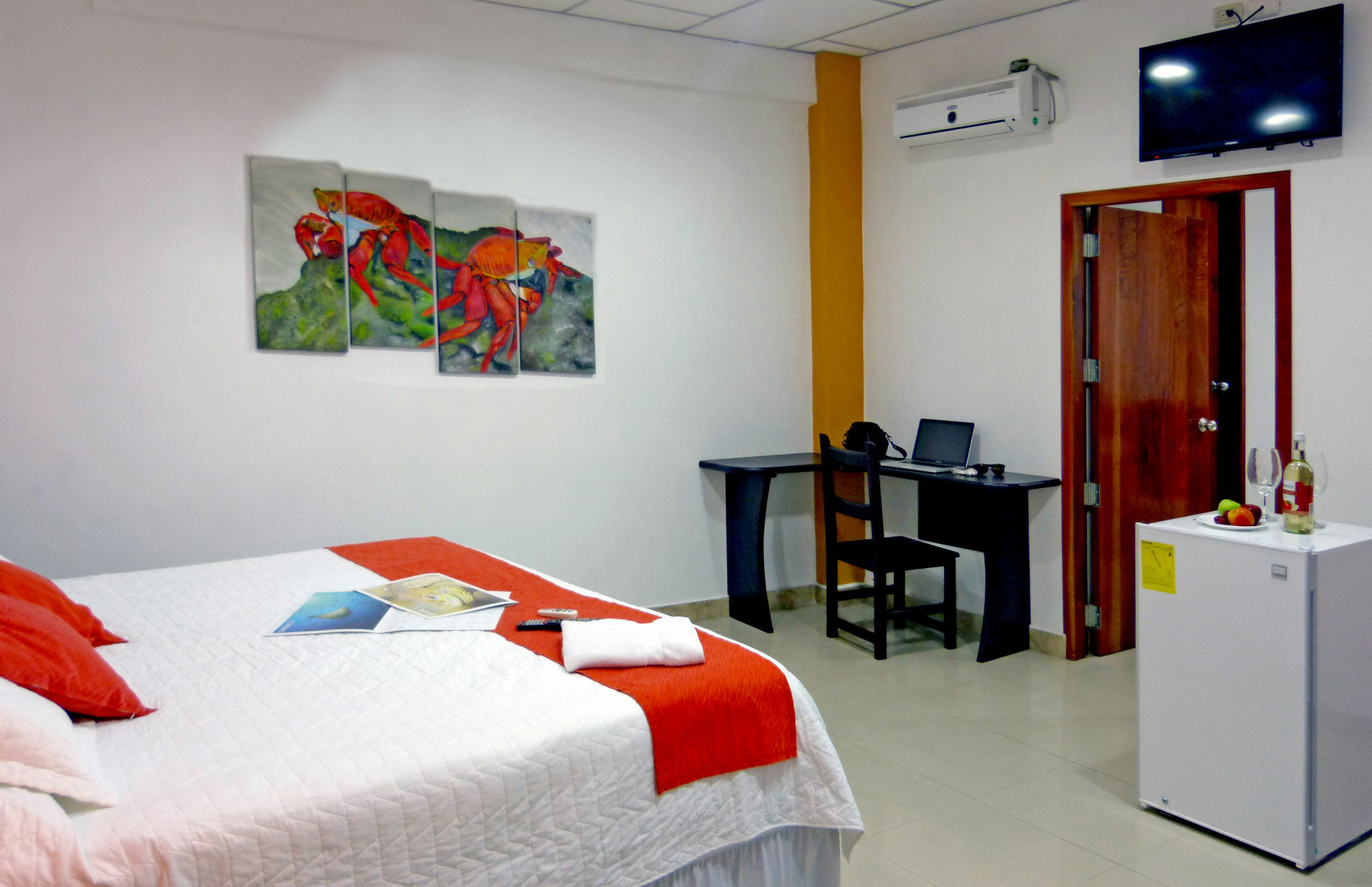 Hospedaje Brisas Del Pacifico Puerto Ayora (Galapagos Islands) Exterior foto