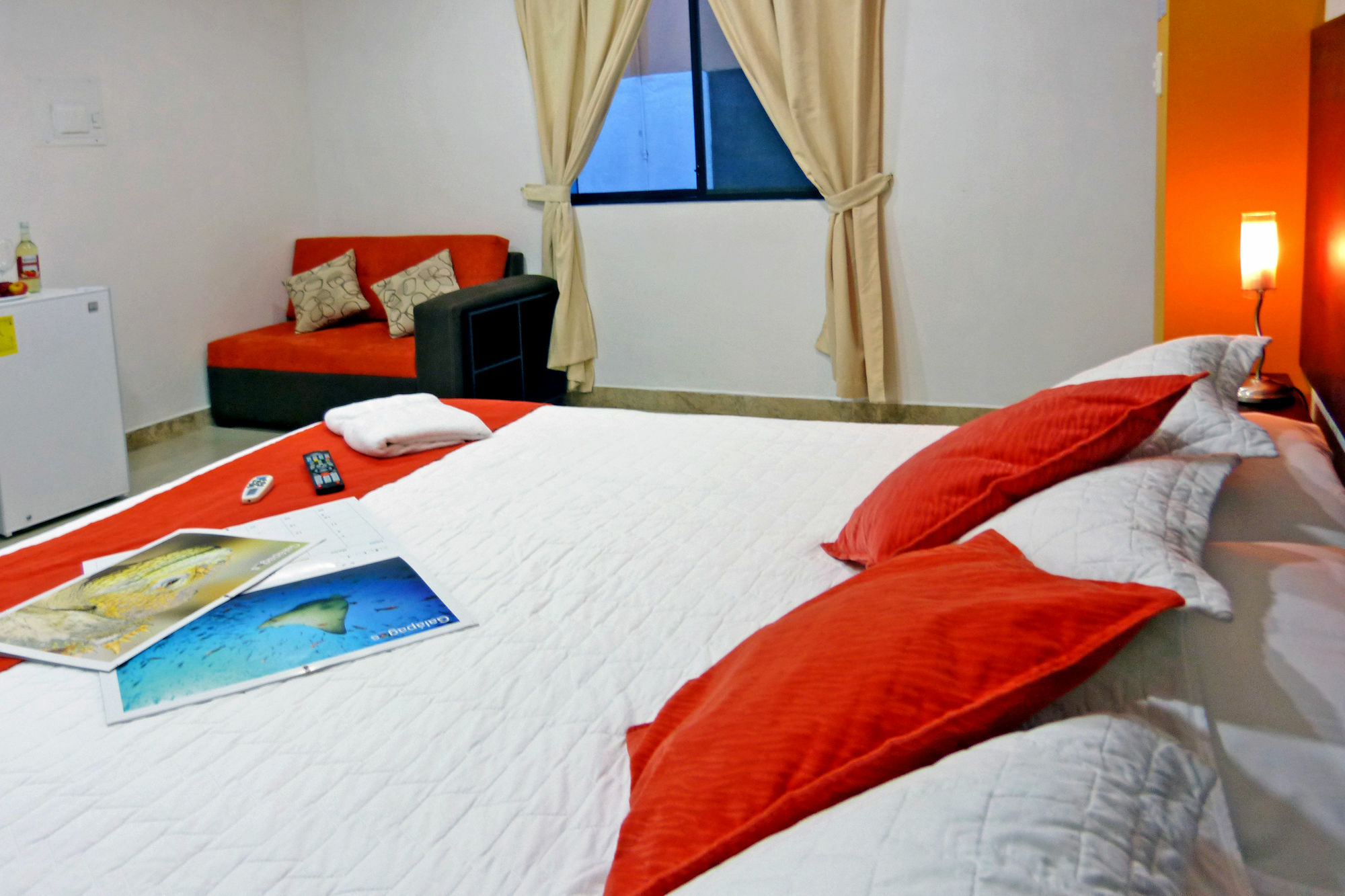 Hospedaje Brisas Del Pacifico Puerto Ayora (Galapagos Islands) Exterior foto
